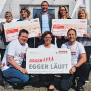 Egger-Mitarbeiter erlaufen 2.000 Euro Spenden